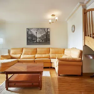 https://earra-salbide-duplex-garaje-7-min-de-la-playa.basquecountryhotels.org